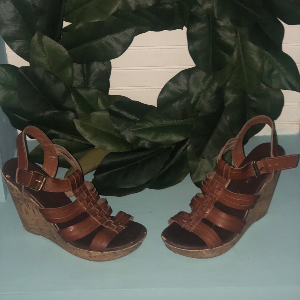 Mossimo brown faux leather wedges